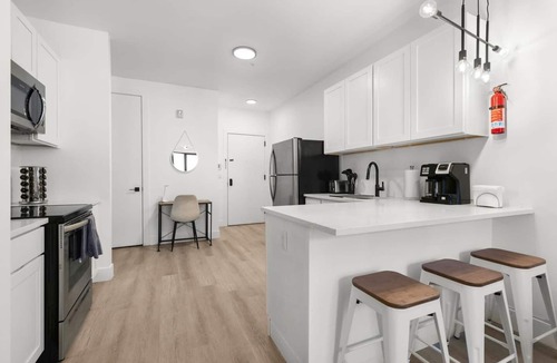 Elizabeth Apartment | Stellar 1BR 15 Min from EWR Free Parking!