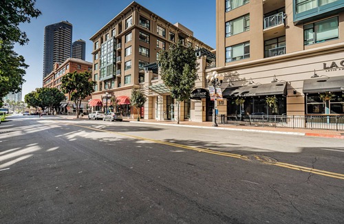Marina District Condo | Stellar 2-bedroom view condo with WiFi/gym in San Diego's Gaslamp District