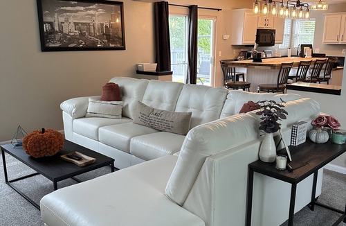 Ankeny House | Stellar 4 bedroom home, newly renovated in Ankeny