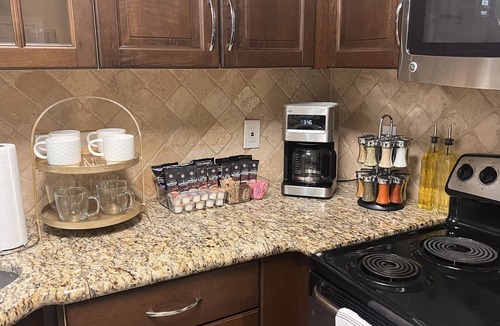 Uptown House | Stellar City Suites