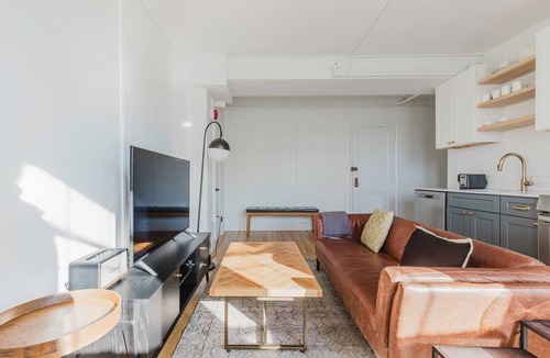 North Brookline Apartment | Stellar Downtown XBR, Security, Doorman, Elev, by Blueground