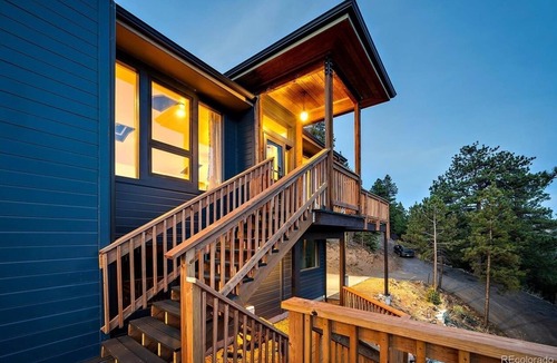 Shadow Mountain House | Steller's Jay Hideaway