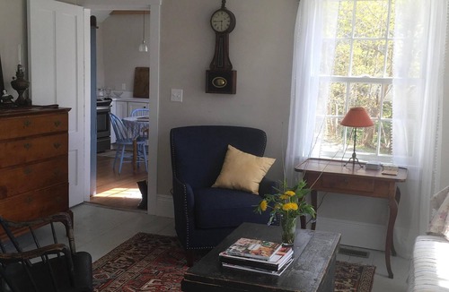 Warren House | “STEP BACK IN TIME” 1880’ charmer. Riverside Cottage