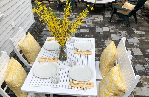 Warren House | “STEP BACK IN TIME” 1880’ charmer. Riverside Cottage