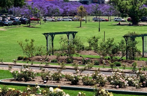 New Farm Apartment | Step Back into Style ~ 2Bed/1Bath/1Car ~ New Farm