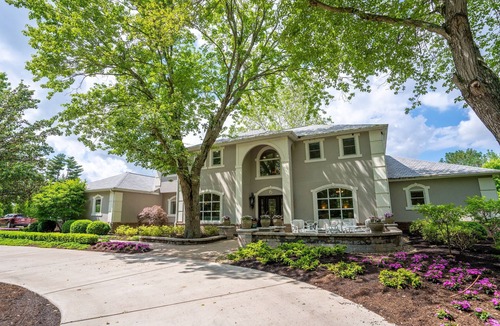 Carbondale House | Step In To the Mediterranean