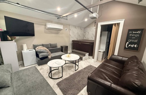 Alden Manor Apartment | Step in your own PRIVATE RETREAT at the One&Only Garage Spa Stay.