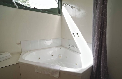 Soldiers Hill Apartment | Step into a cozy and practical studio apartment, thoughtfully designed for a comfortable stay.