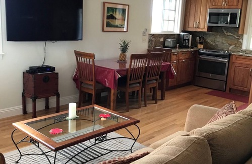 Waikane House | Step Into Serenity.