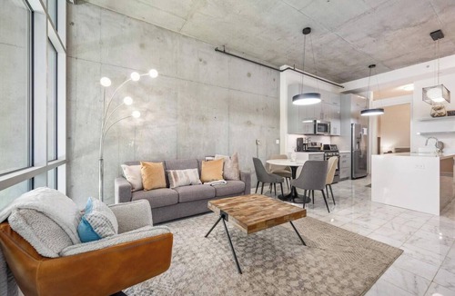 East Village House | Step out to the best San Diego