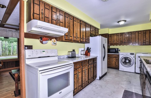 Sayner House | Stepaway Vacation Rentals- Conifer Cabin