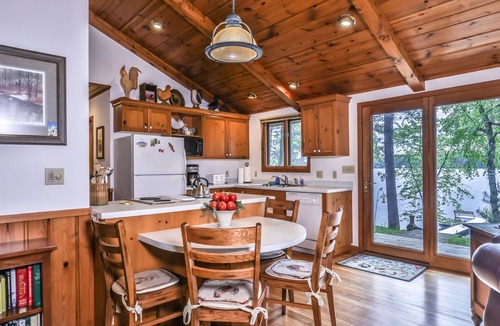 Sayner Cottage | Stepaway Vacation Rentals- Schneider Cabin