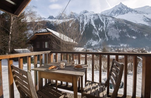Chamonix City Centre Cabin | Stephen's Mazot, central Chamonix