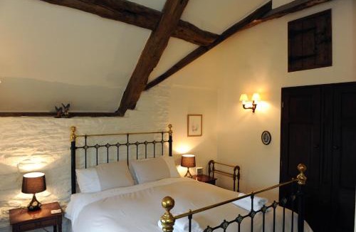 Monmouth House | Steppes Farm Cottages
