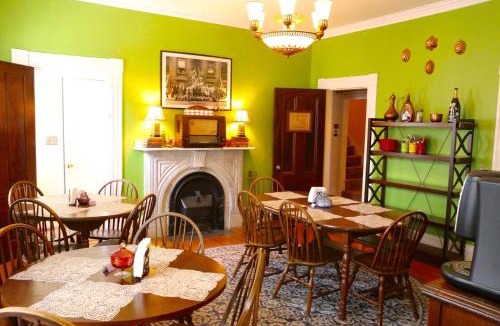 Salem Hotel | Stepping Stone Inn