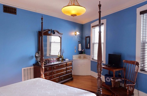 Salem Bed & Breakfast | Stepping Stone Inn