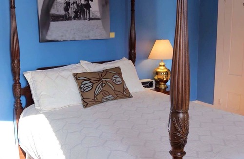 Salem Bed & Breakfast | Stepping Stone Inn