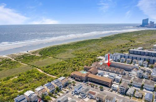 Southend House | Steps 2 beach Ocean view Pool Parking