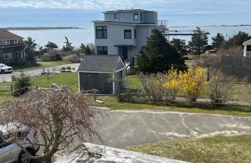 West Yarmouth House | Steps away from Lewis Bay