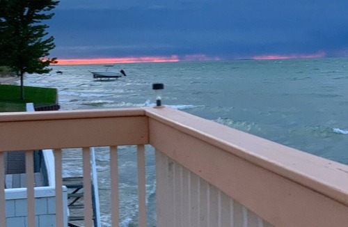 Caseville House | Steps away to sub sugar sandy beach - sleeps 6