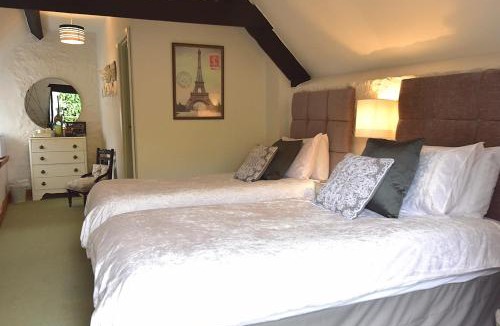 Bilbrook Bed & Breakfast | Steps Farmhouse B&B