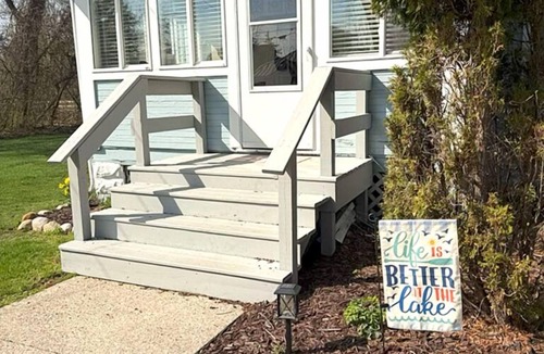 South Haven Cottage | Steps from 1st St Beach, Large Yard, Firepit
