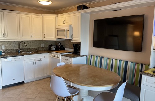Folly Field Condo | Steps from beach. No price increase, low fees. Also #2320603 w panoramic view.