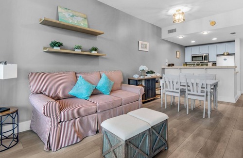 Baytowne Wharf Condo | Steps From Baytowne Wharf With Pool & Private Beach Access