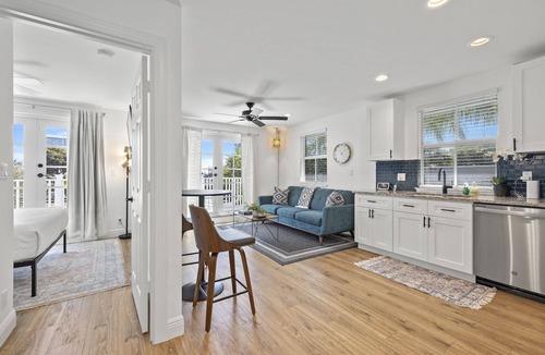 Grandview Heights Cottage | Steps from Downtown West Palm Beach