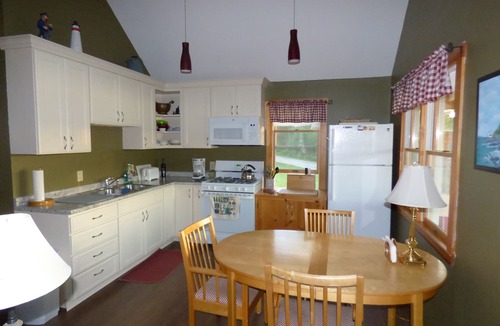 Pemaquid Beach Cabin | Steps From Johns Bay With Gorgeous Views