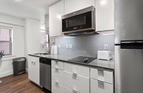 Hanover Place Apartment | Steps from KC Streetcar - The Nook