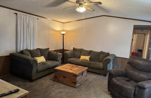Emory House | Steps from Lake Fork with private boat ramp access