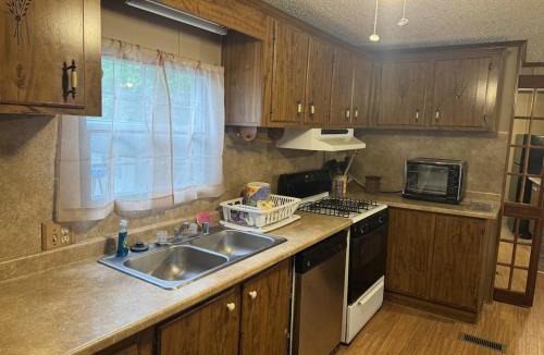 Emory House | Steps from Lake Fork with private boat ramp access