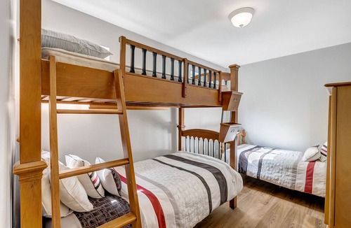 Minden House | Steps from South Lake, on 9 acres surrounded by Haliburton highlands.