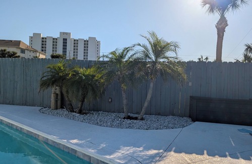 Plaza Shores House | Steps from the beach with pool!