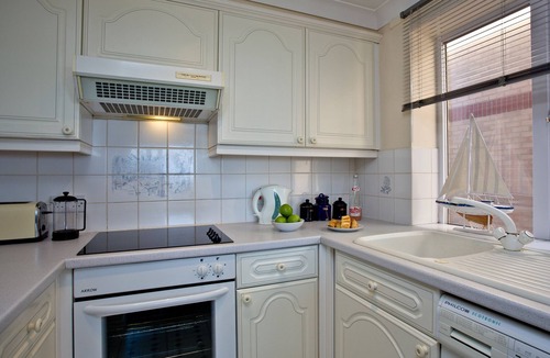 South Hayling Apartment | Steps From The Shore