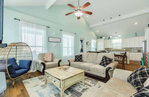 Surfside Beach House | Steps from the Jetty & Beach!