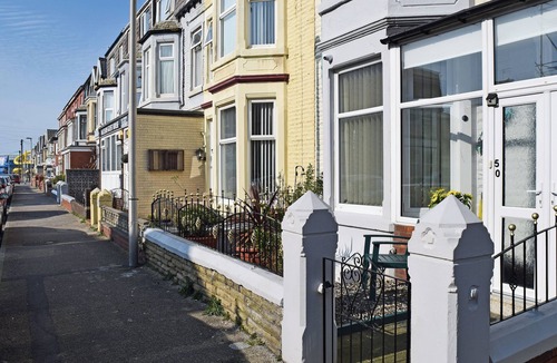 South Shore Cottage | Steps from the sand, moments from the fun.