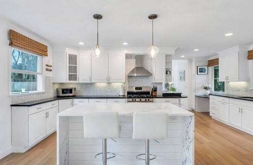 Tuckahoe House | Steps from the US Open, Timeless Southampton Home, Private Heated Saltwater.
