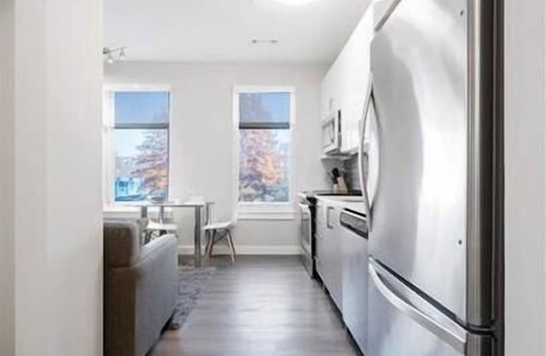 Central-Maverick Square - Paris Street Apartment | Steps from Waterfront | Private Studio | Upscale Amenities | GLS