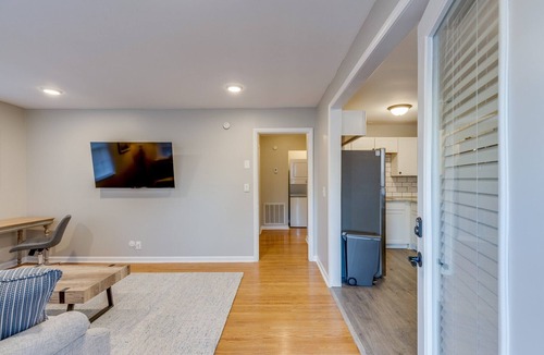 12 South Apartment | Steps to 12 South
