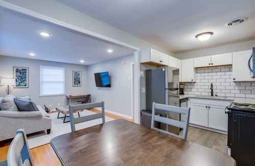 12 South Apartment | Steps to 12 South