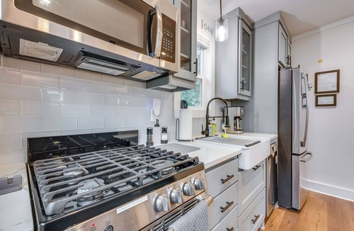 Old Fourth Ward Apartment | Steps to Atlanta Beltline: World Cup Home Base