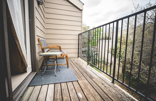 Barton Hills Condo | Steps to Barton Springs Pool