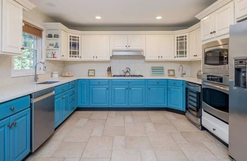 Lion Head Beach House | Steps to Bay Beach...Impeccable & Private Oasis Getaway. Newly available.