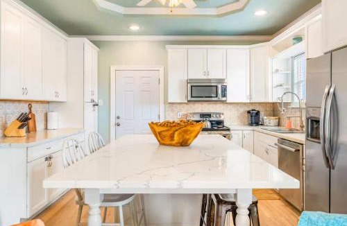Port Bolivar House | Steps to Beach! 4BR Designer Home Fire Pit