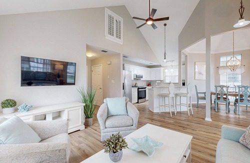 Clipper Cove House | Steps to beach & community pool, dog-friendly, great location