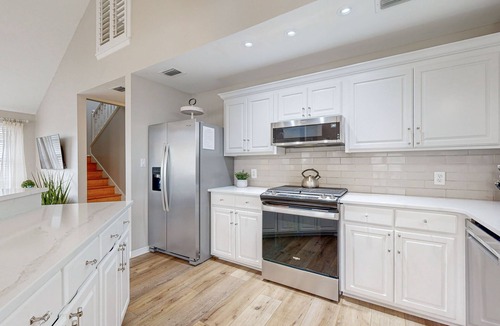 Clipper Cove House | Steps to beach & community pool, dog-friendly, great location