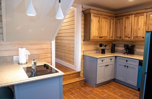 Madeira Beach Cabin | Steps to Beach, Heated Pool, Studio