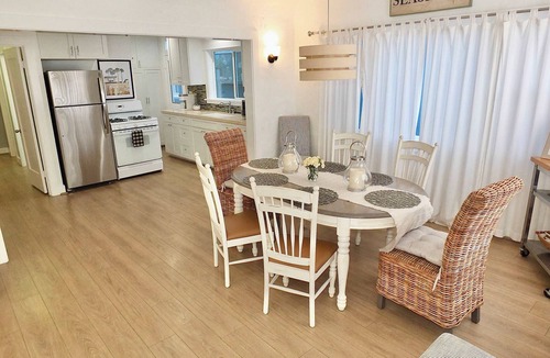 Peninsula House | Steps to Beach,Kayak/Paddleboard,World Cup,Sleep 6